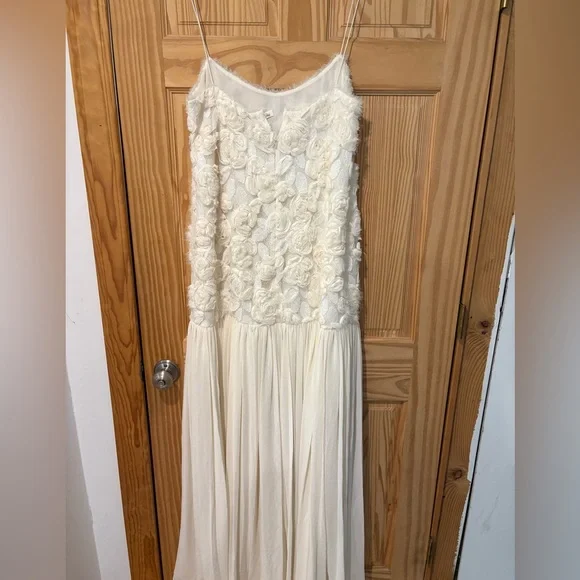 Unworn Alexis Natalina Dress ivory drop waist floral maxi dress size XL - Picture 6 of 8